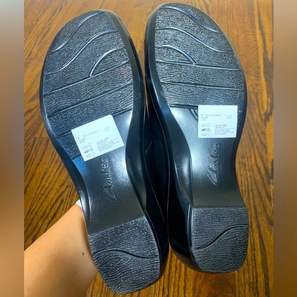 Clarks Women's May Marigold Slip-On Loafer Black Sz 6M - Picture 6 of 15